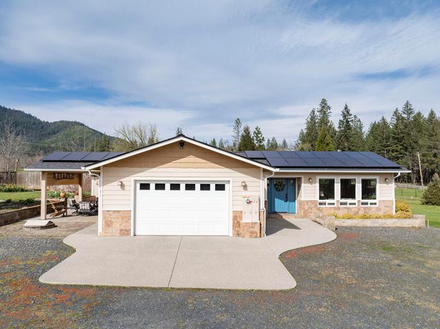 15902 Water Gap Road, Williams, OR 97544