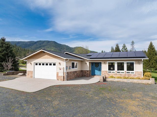 15902 Water Gap Road, Williams, OR 97544