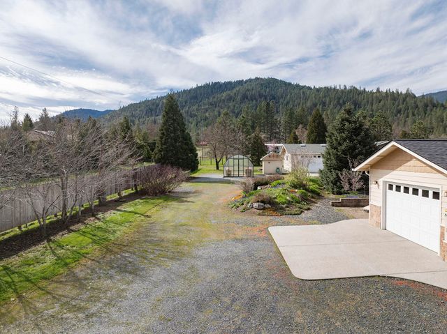 15902 Water Gap Road, Williams, OR 97544