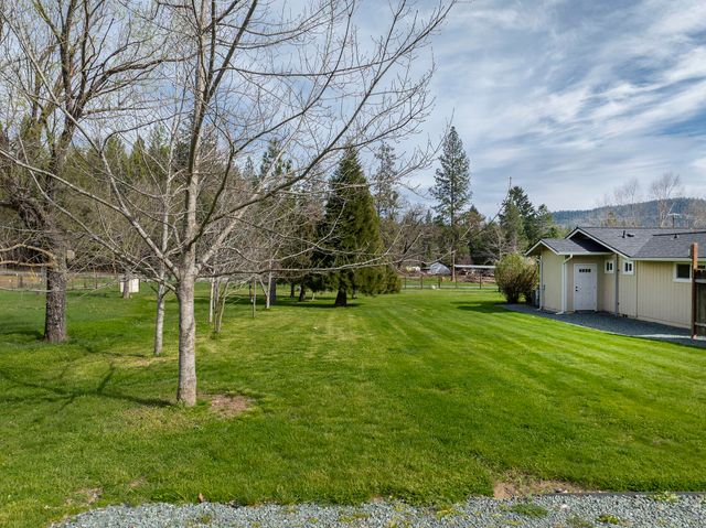 15902 Water Gap Road, Williams, OR 97544