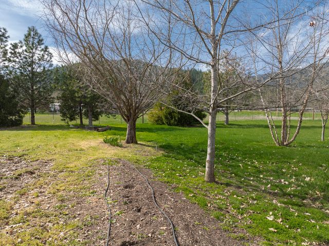 15902 Water Gap Road, Williams, OR 97544