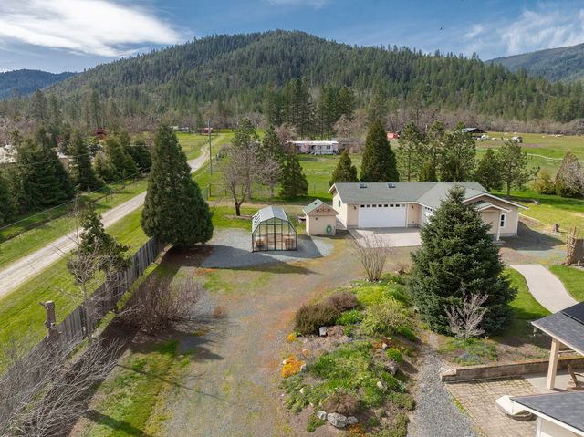 15902 Water Gap Road, Williams, OR 97544