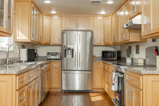 15902 Water Gap Road, Williams, OR 97544