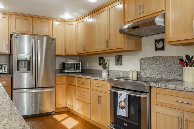 15902 Water Gap Road, Williams, OR 97544