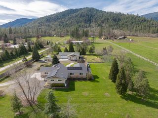 15902 Water Gap Road, Williams, OR 97544