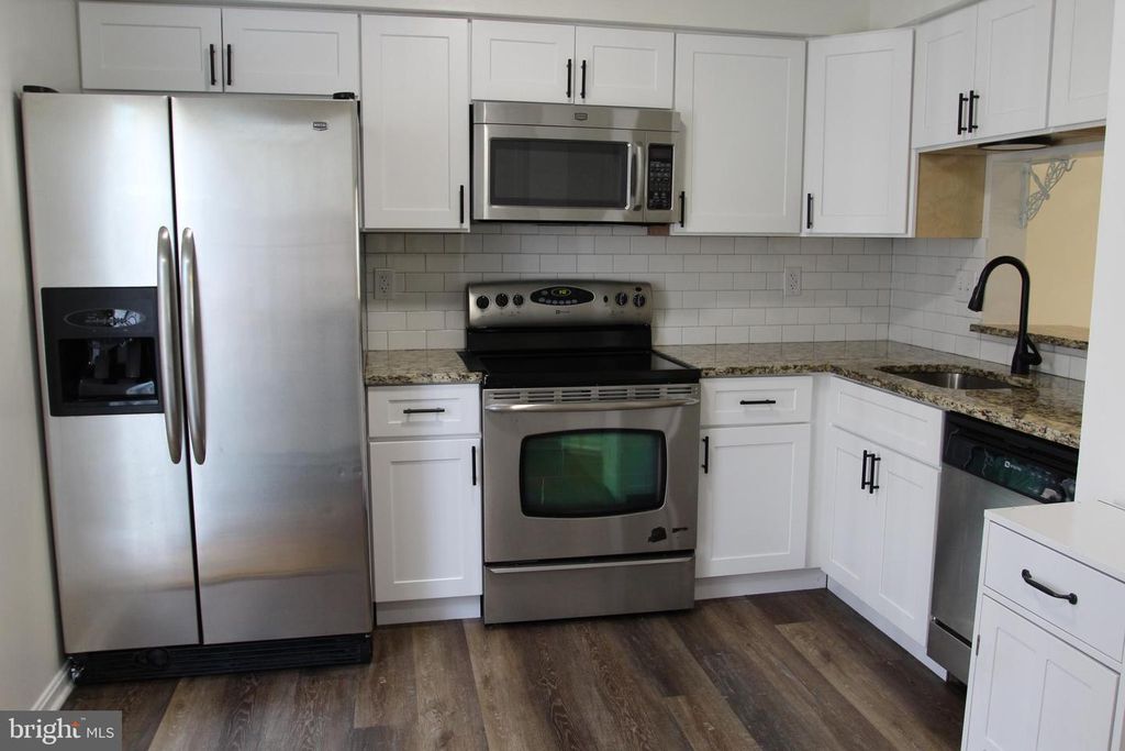 Image 4 of property listing at 8235 GREAT BEND RD, Glen Burnie, MD 21061