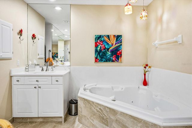 232 HIDDEN BAY DRIVE 303, Osprey, FL 34229