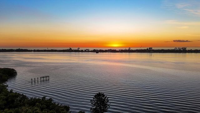 232 HIDDEN BAY DRIVE 303, Osprey, FL 34229