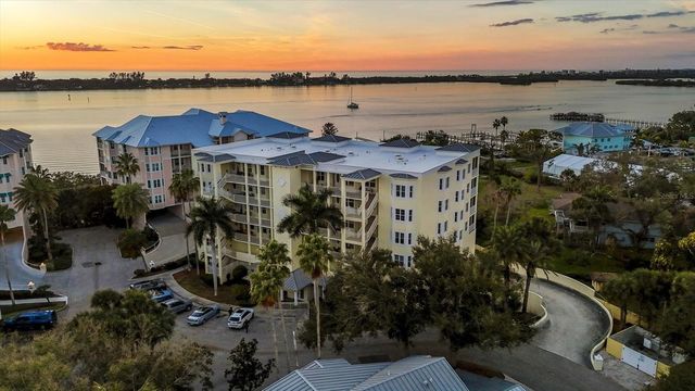 232 HIDDEN BAY DRIVE 303, Osprey, FL 34229