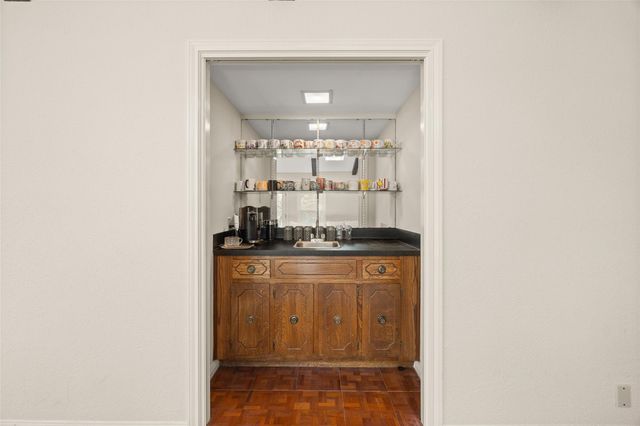 4836 TRAIL CREST CIR, Austin, TX 78735
