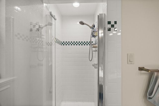4836 TRAIL CREST CIR, Austin, TX 78735