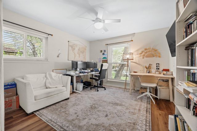 4836 TRAIL CREST CIR, Austin, TX 78735