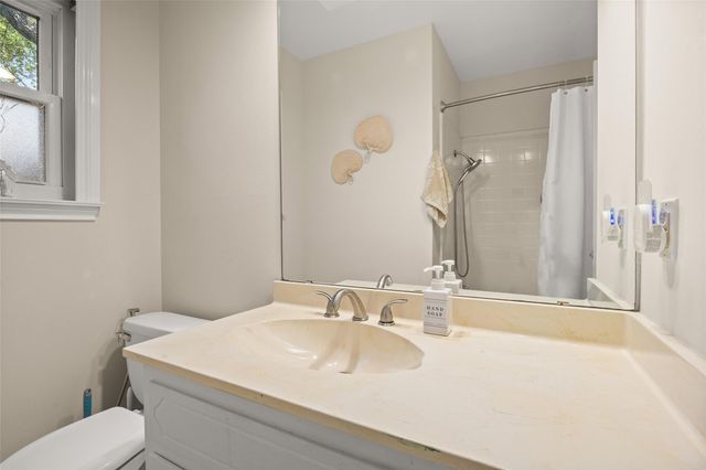 4836 TRAIL CREST CIR, Austin, TX 78735