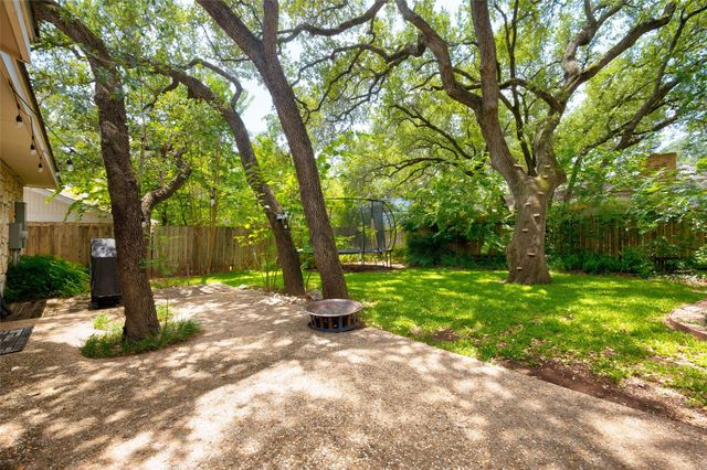 4836 TRAIL CREST CIR, Austin, TX 78735