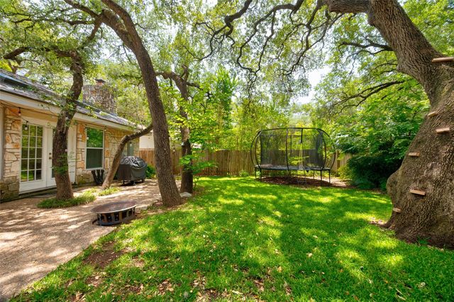 4836 TRAIL CREST CIR, Austin, TX 78735