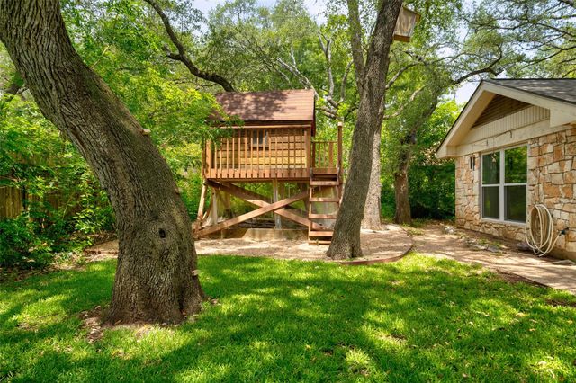 4836 TRAIL CREST CIR, Austin, TX 78735