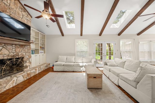 4836 TRAIL CREST CIR, Austin, TX 78735