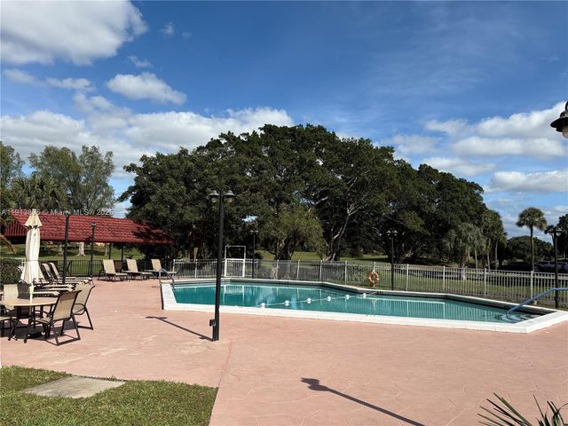 7051 Environ Blvd 632, Lauderhill, FL 33319