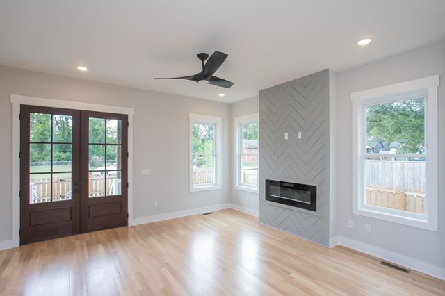 1611 Century St, Nashville, TN 37208