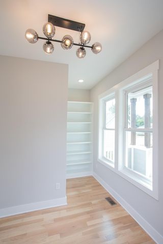 1611 Century St, Nashville, TN 37208