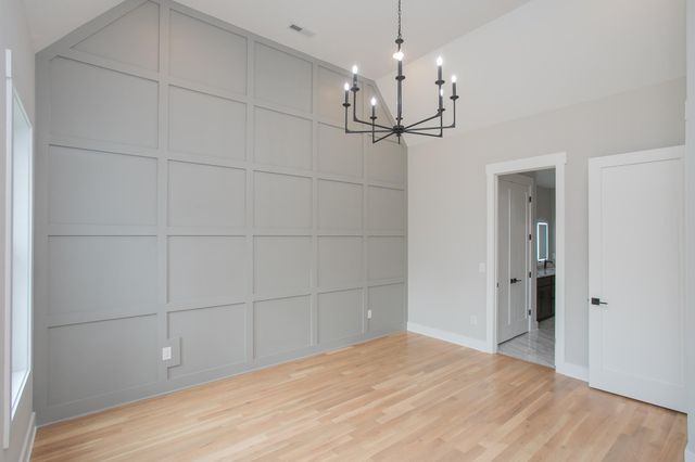 1611 Century St, Nashville, TN 37208