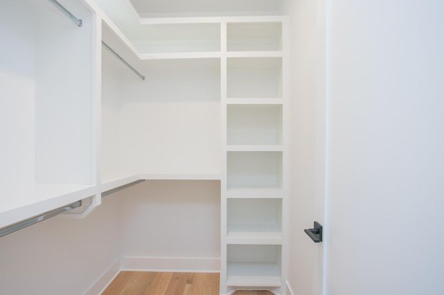 1611 Century St, Nashville, TN 37208