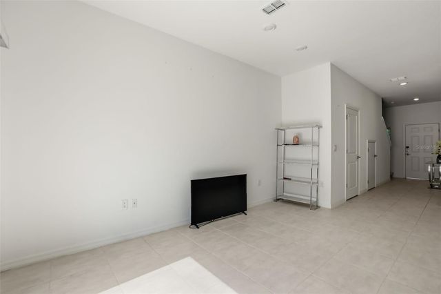 3002 CANARY AVENUE, Davenport, FL 33837