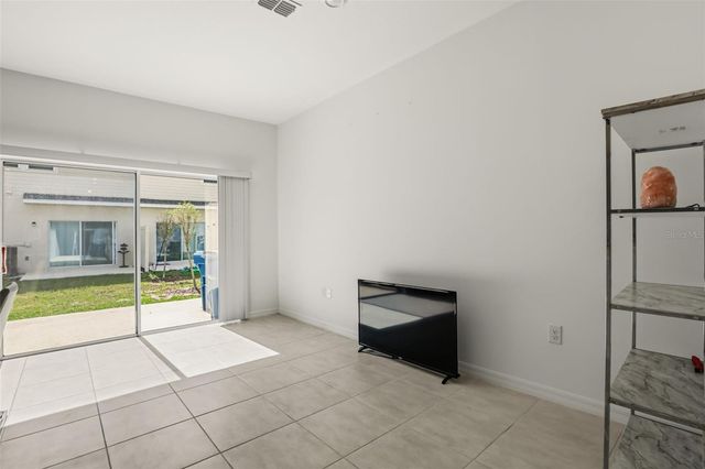 3002 CANARY AVENUE, Davenport, FL 33837