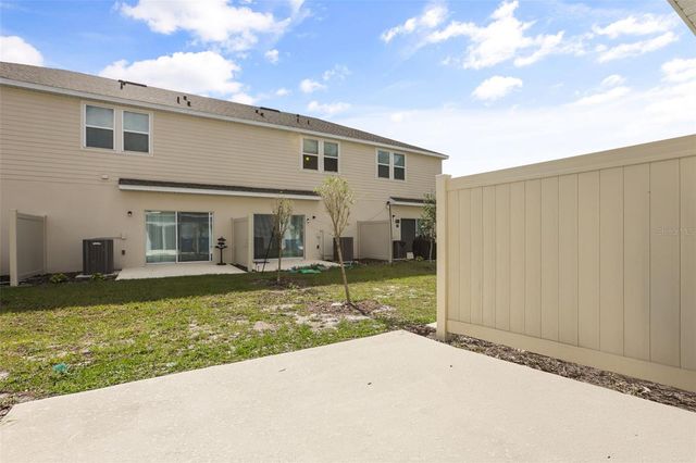 3002 CANARY AVENUE, Davenport, FL 33837