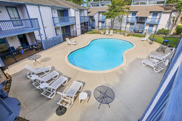13155 Walden Road 235, Montgomery, TX 77356