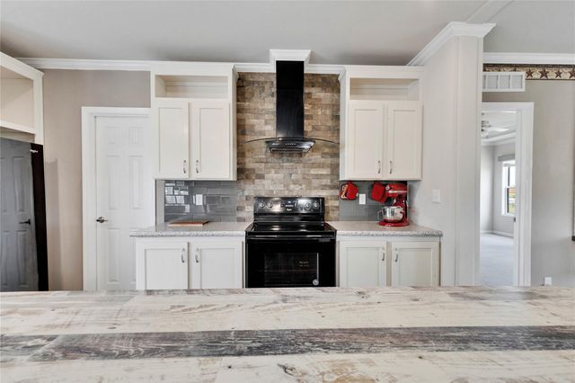 183 Alma LN, Niederwald, TX 78640