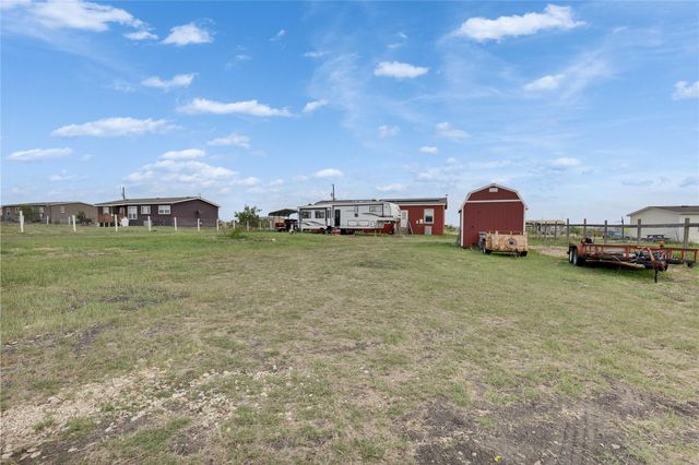 183 Alma LN, Niederwald, TX 78640