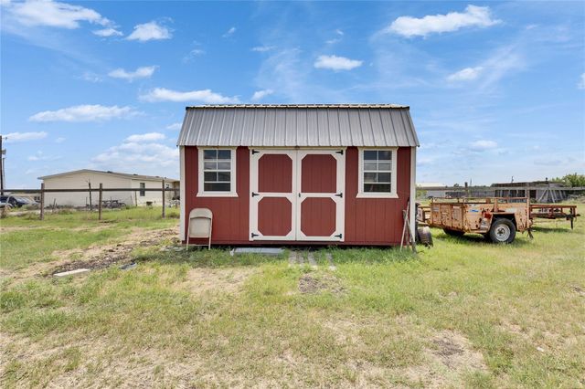 183 Alma LN, Niederwald, TX 78640