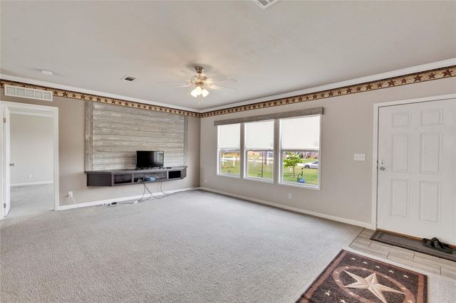 183 Alma LN, Niederwald, TX 78640