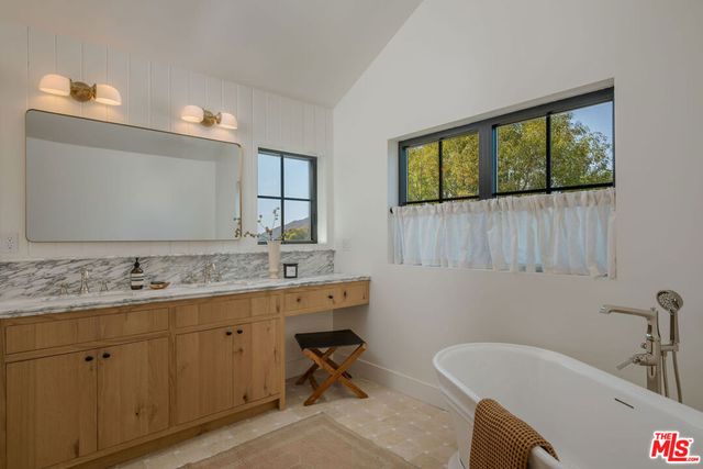 4901 Loleta Avenue, Los Angeles, CA 90041