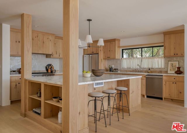 4901 Loleta Avenue, Los Angeles, CA 90041