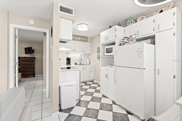 425 TYLER AVENUE 4B, Cape Canaveral, FL 32920