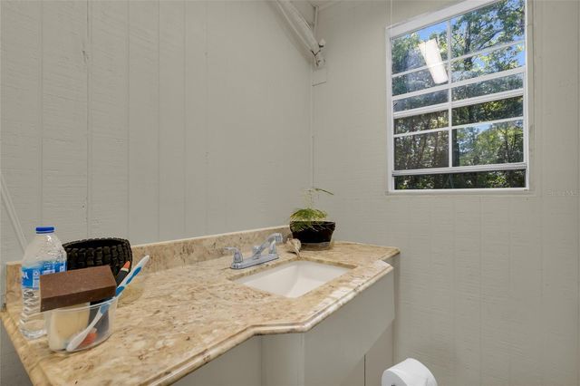 2015 NE 12TH AVENUE, Ocala, FL 34470