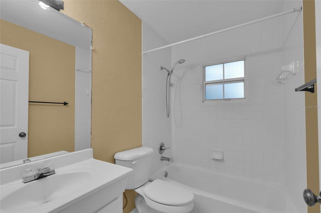2015 NE 12TH AVENUE, Ocala, FL 34470