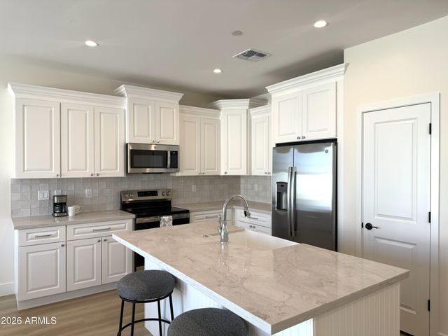 16714 E ALMONT Drive 4, Fountain Hills, AZ 85268