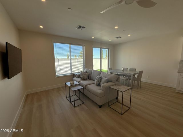 16714 E ALMONT Drive 4, Fountain Hills, AZ 85268