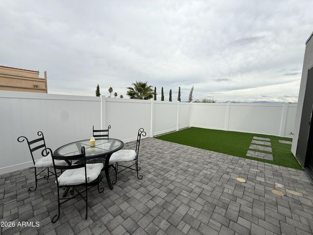 16714 E ALMONT Drive 4, Fountain Hills, AZ 85268