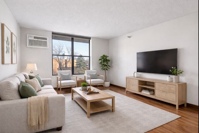 7600 Golden Valley Road 405, Golden Valley, MN 55427