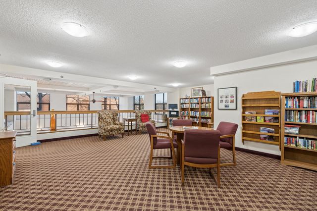 7600 Golden Valley Road 405, Golden Valley, MN 55427