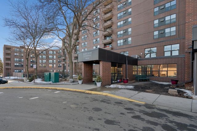 7600 Golden Valley Road 405, Golden Valley, MN 55427