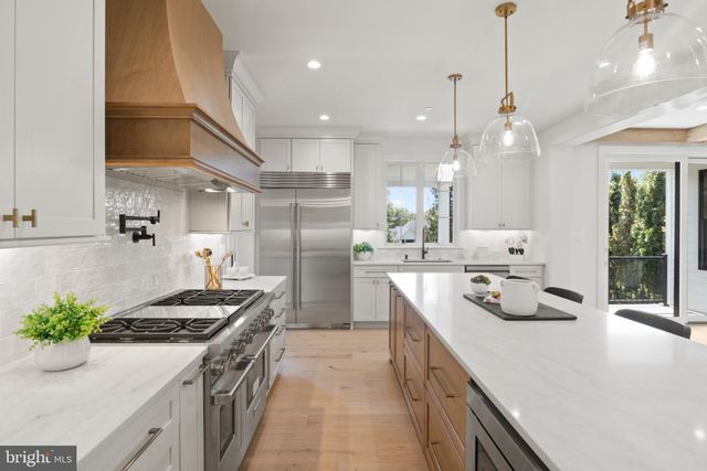 4 SEDGWICK LN, North Bethesda, MD 20852