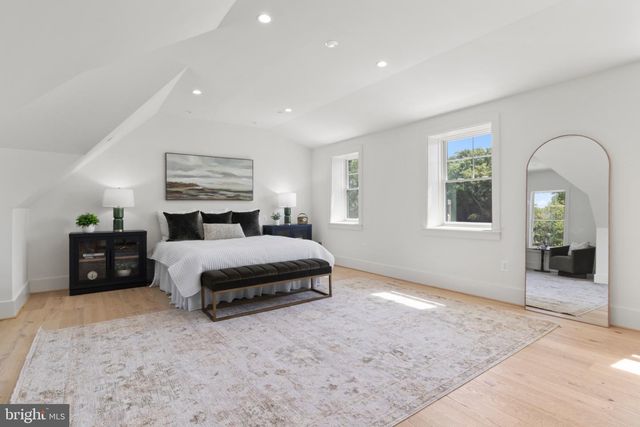 4 SEDGWICK LN, North Bethesda, MD 20852