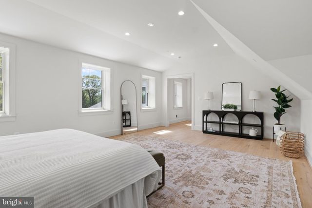 4 SEDGWICK LN, North Bethesda, MD 20852