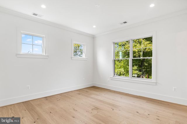 4 SEDGWICK LN, North Bethesda, MD 20852