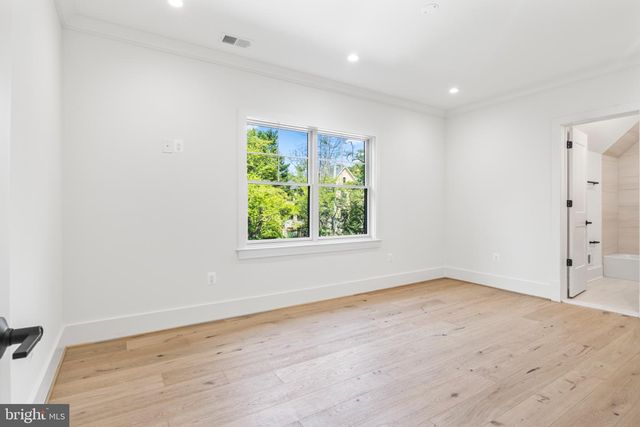 4 SEDGWICK LN, North Bethesda, MD 20852